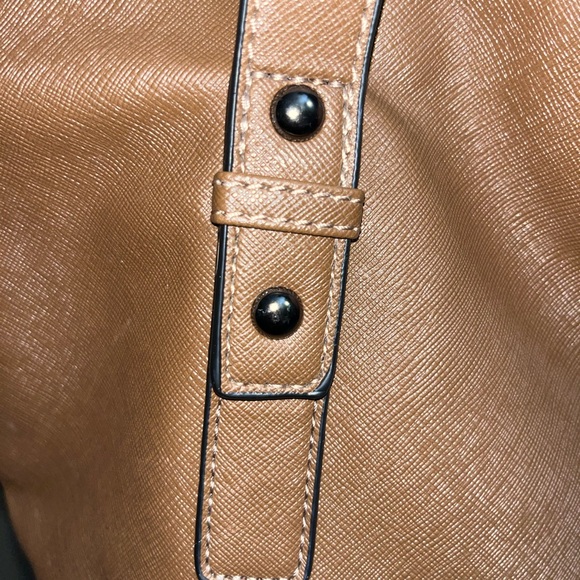 👜 Tote - David Jones Vegan Leather & Suede – Stylish Inside & Out! - Picture 10 of 12